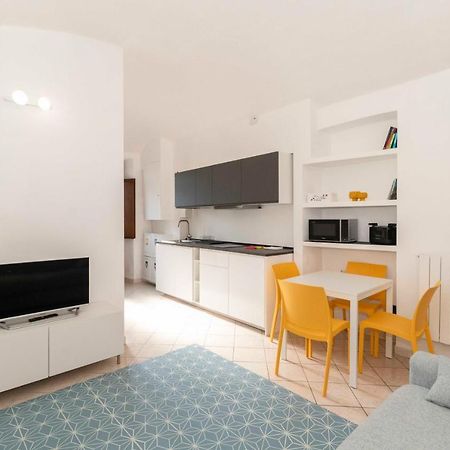Appartamento Colourful Flat San Donato Torino Esterno foto