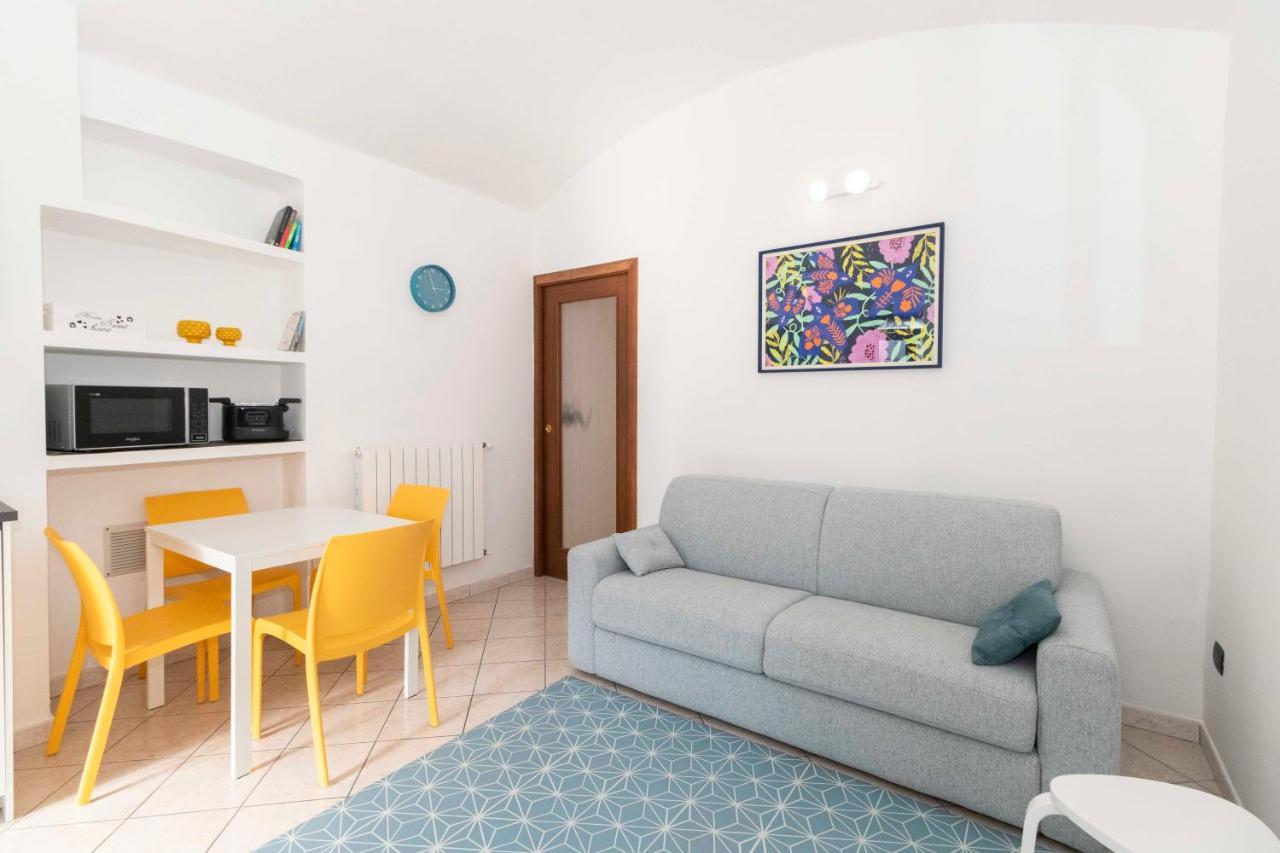 Appartamento Colourful Flat San Donato Torino Esterno foto