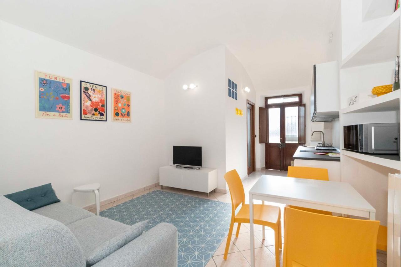 Appartamento Colourful Flat San Donato Torino Esterno foto